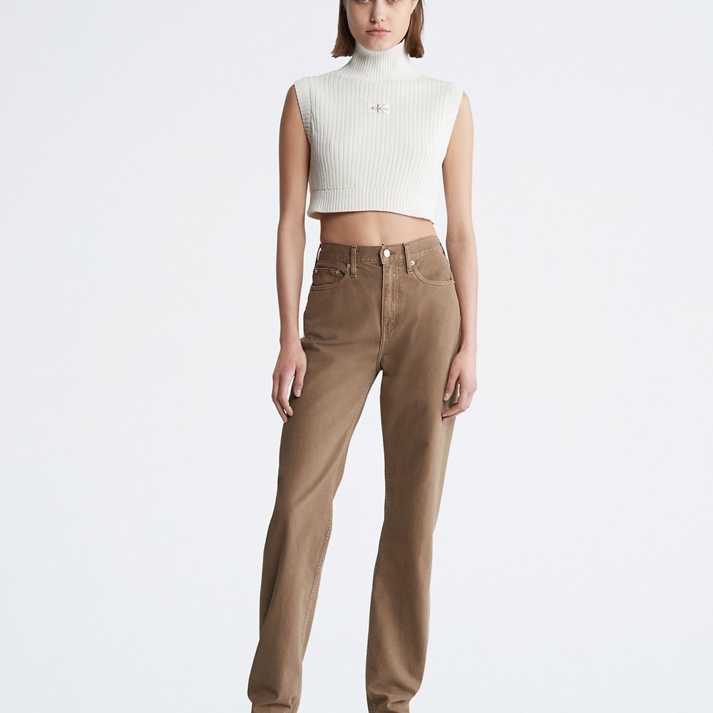 Calvin Klein Cropped Turtleneck Sweater Vest - Picture 4 of 9